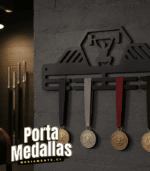 Porta Medallas Deportes — Silueta Corte Láser - Imagen 2